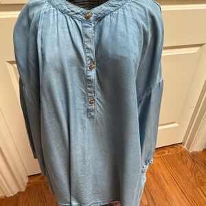 J. Jill Light Blue Chambray Tunic Top